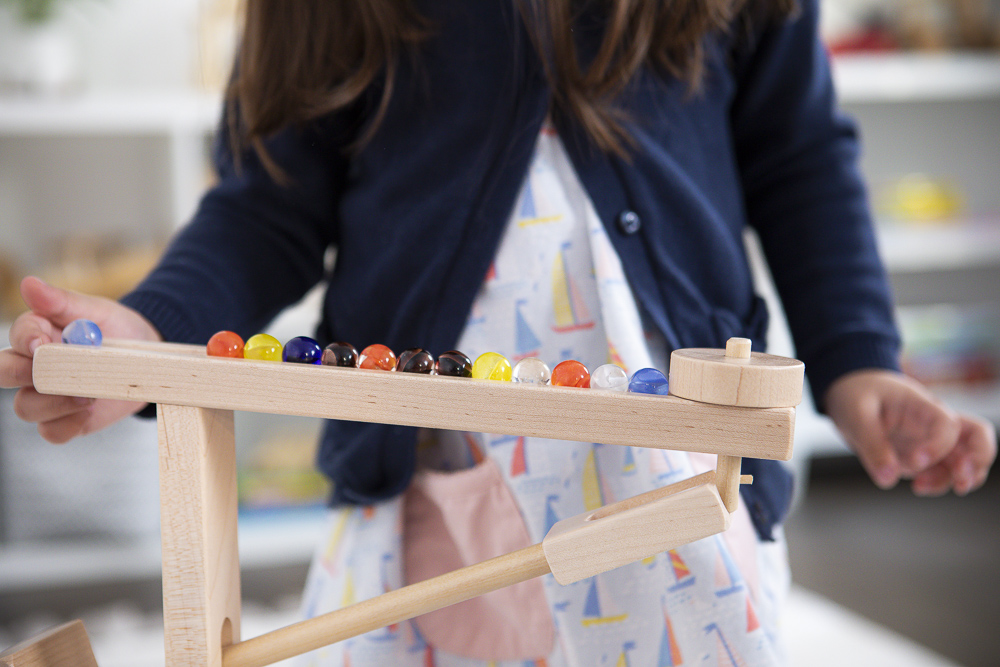 Read more about the article 15 Fun Ways to Play with Marbles | Clip Clop Toys